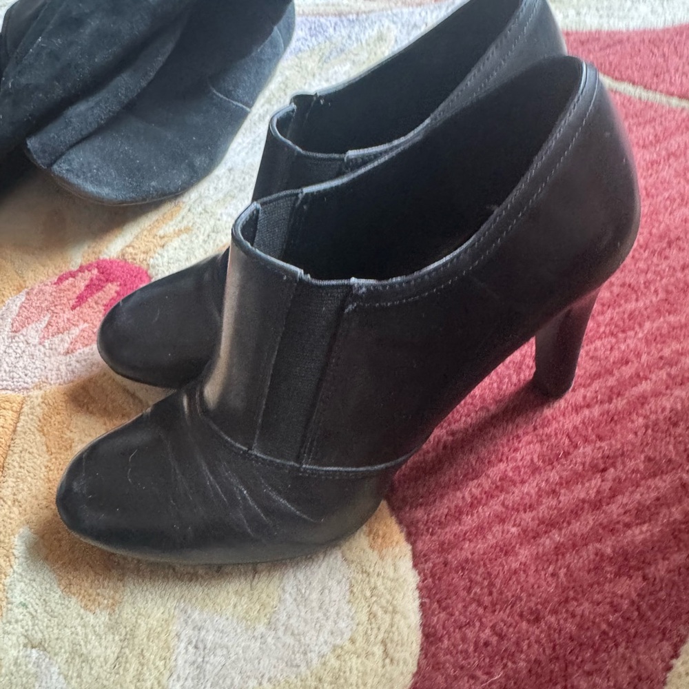 Leather heels last lowest price as is